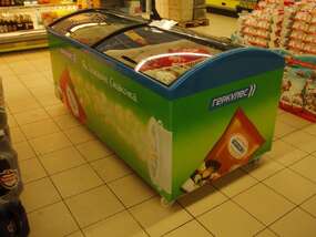 Оклейка ларей ТМ "Геркулес" в супермаркетах